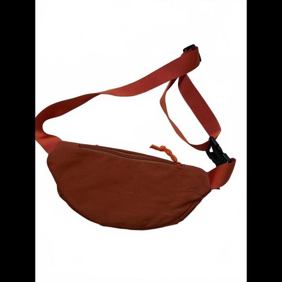 Stylish Adventure Sling Bag - Versatile & Functional - Picture 4 of 4